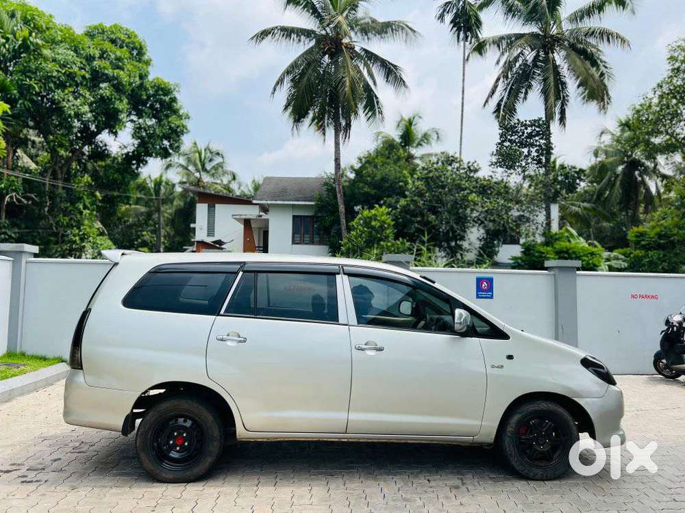Toyota Innova 2.5 E 8 Str, 2007, Diesel