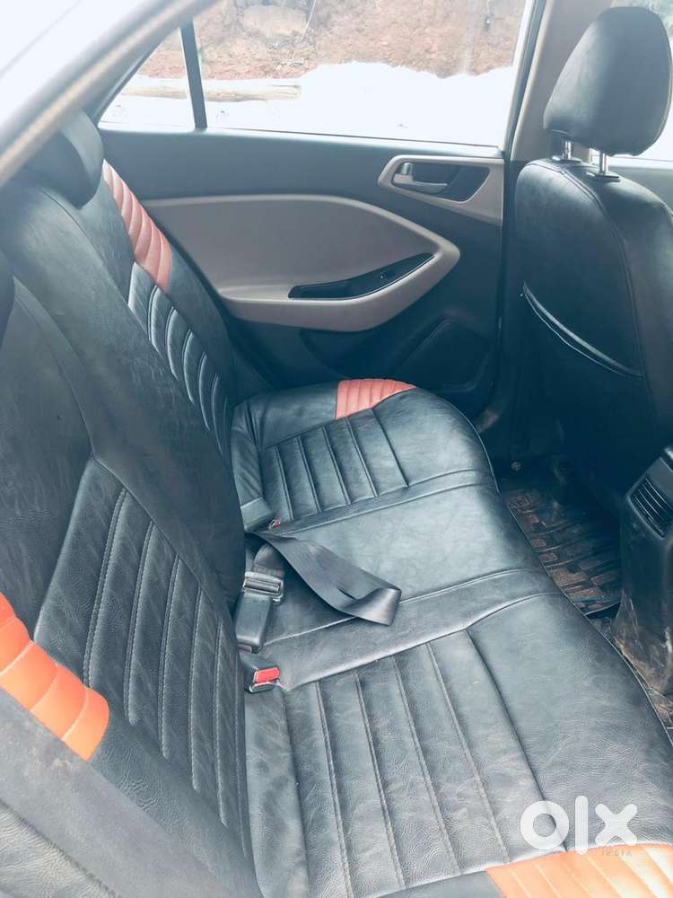 Hyundai I20 2016 Petrol 130000 Km Driven