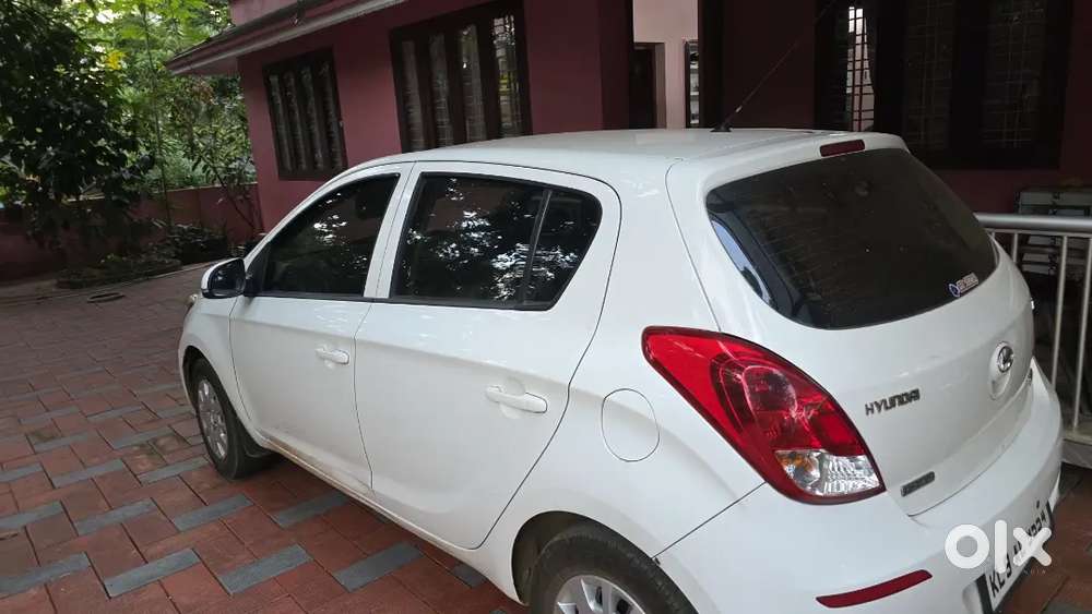 Diesel 90000 Km Driven No Complaints 80%tyres Android System