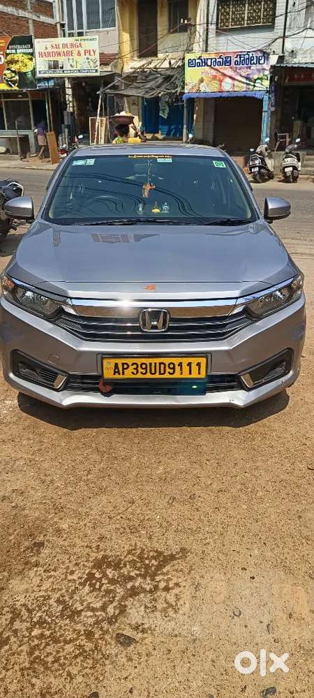 Nice Car Honda Amaze Mid Version