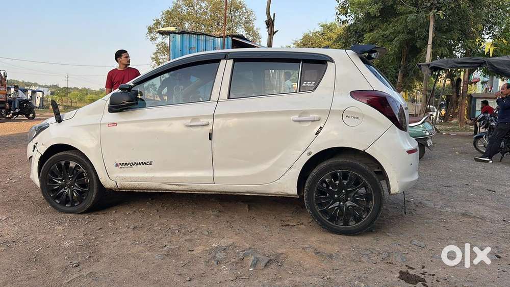 Hyundai I20 Petrol Manual 2012