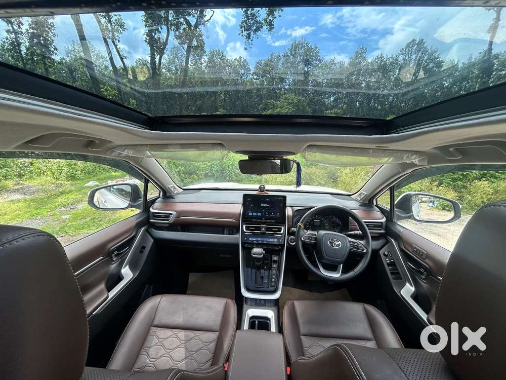 Toyota Innova Hycross 2.0 Zx Hybrid 7 Str, 2024, Petrol