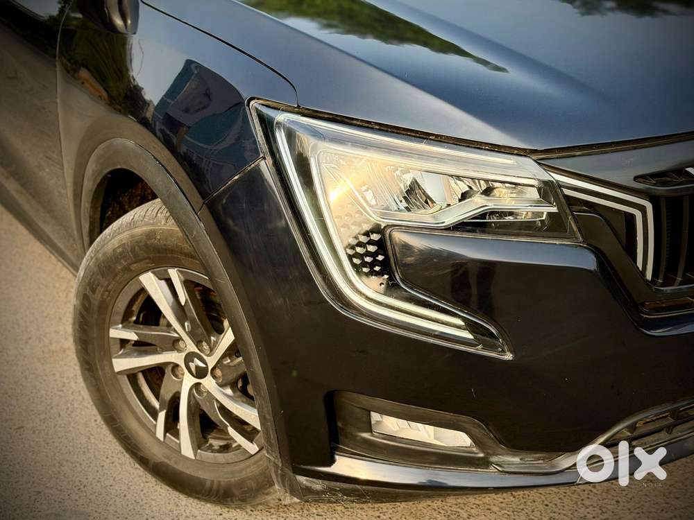 Mahindra Xuv700 2.0 Ax 7 Petrol At Str, 2023, Petrol