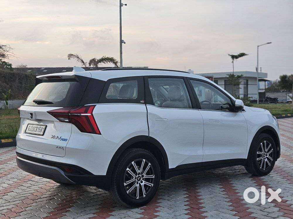 Mahindra Xuv700 2.2 Ax 7 Diesel Mt Luxury Pack Str, 2025, Diesel