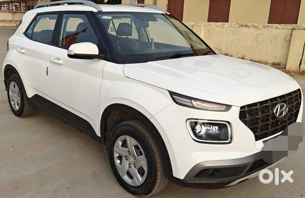 Hyundai Venue 1.2 S Plus, 2022, Cng & Hybrids