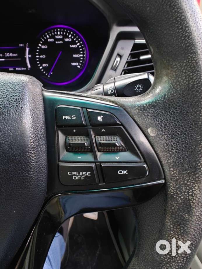Mahindra Marazzo M8, 2019, Diesel