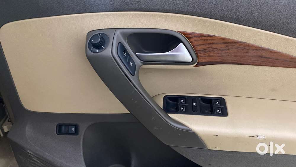 Volkswagen Vento Petrol Highline At, 2016, Petrol