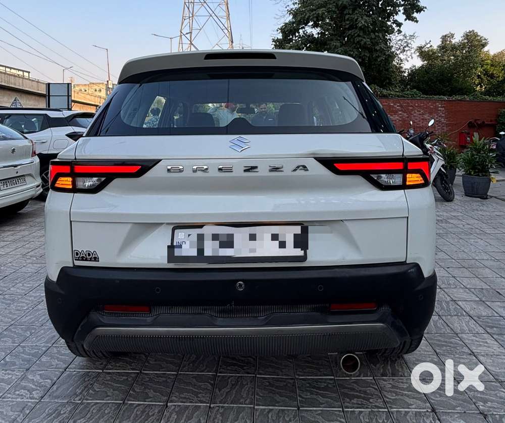 Maruti Suzuki Brezza 1.5 Lxi Smart Hybrid, 2024, Petrol