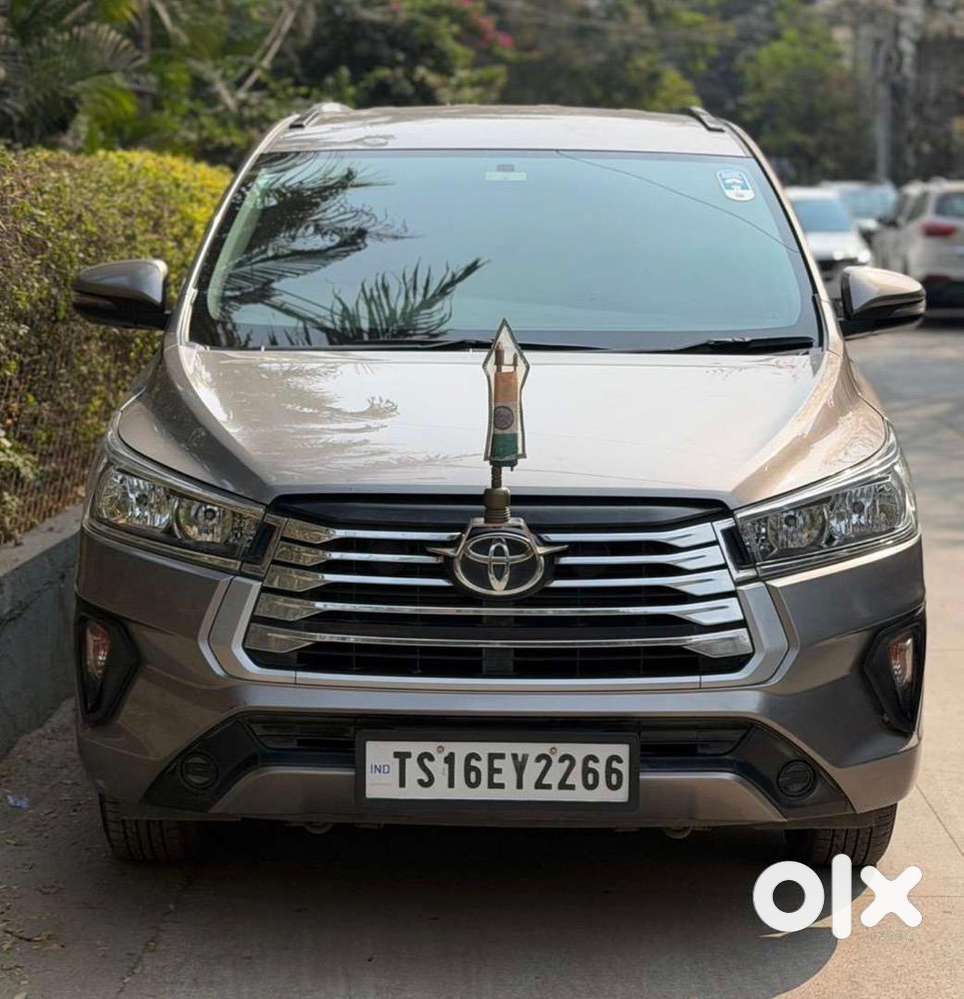 Innova Crysta G 2022 Diesel  8 Seater  Manual  Single Owner