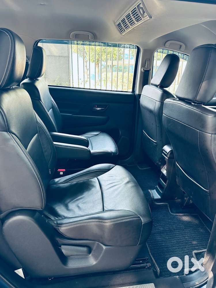 Maruti Suzuki Xl6 1.5 Alpha Mt, 2022, Petrol