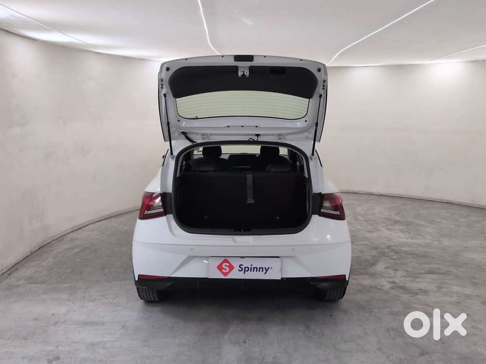 Hyundai New I20 1.2 Asta (o) Ivt, 2023, Petrol