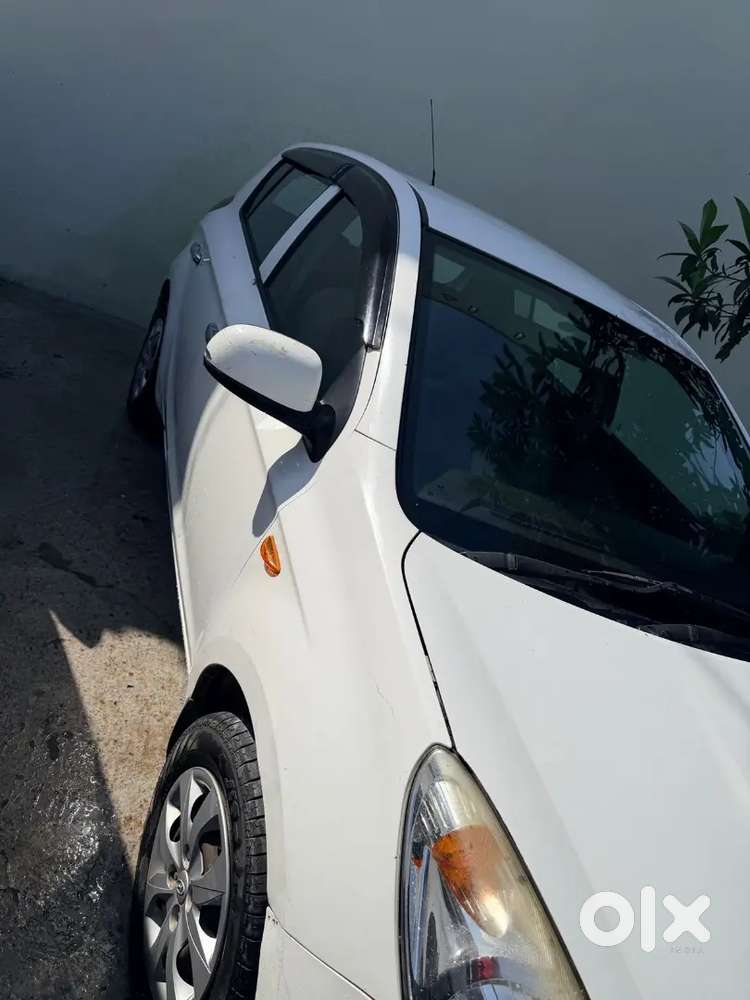 Hyundai I20 2010 Petrol 98000 Km Driven