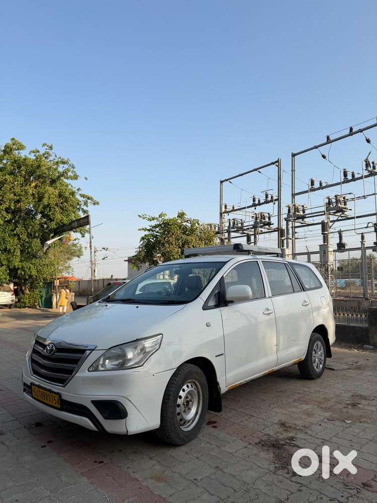 Toyota Innova 2014 Diesel Well Maintained