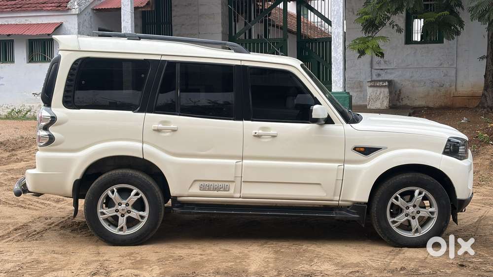 Mahindra Scorpio S10 7 Seater, 2017, Diesel