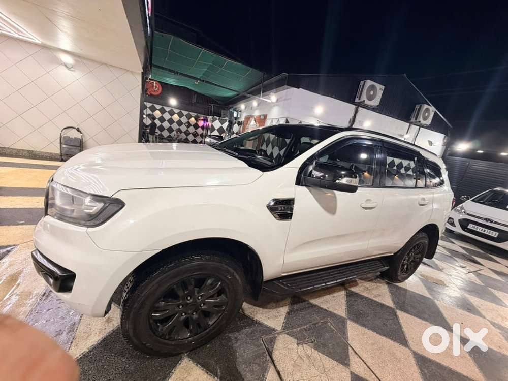 Ford Endeavour 2016 Diesel Well Maintained