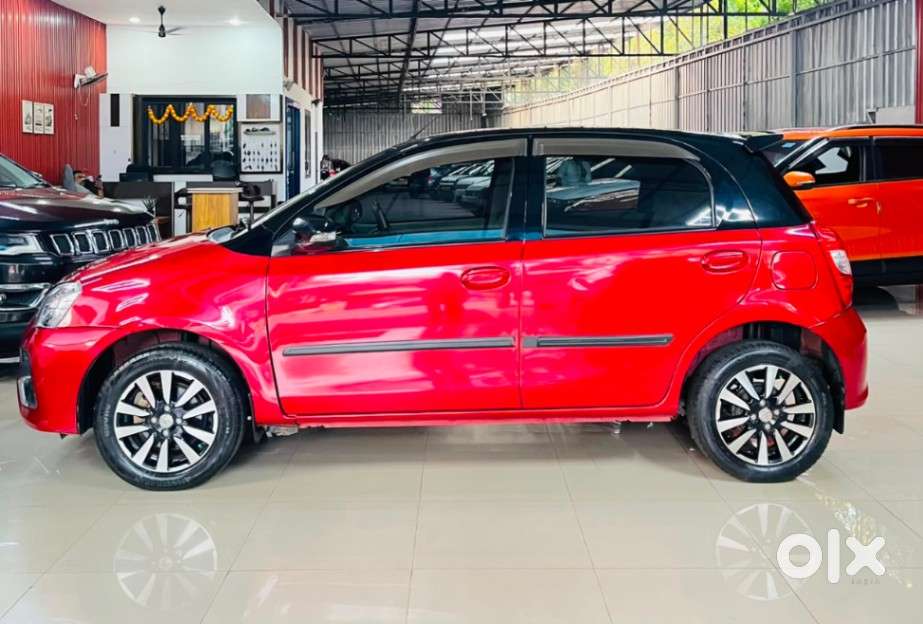 Toyota Etios Liva V Dual Tone, 2018, Petrol