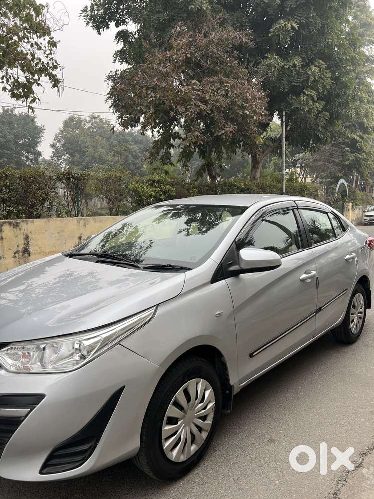 Toyota Yaris J Cvt, 2018, Petrol