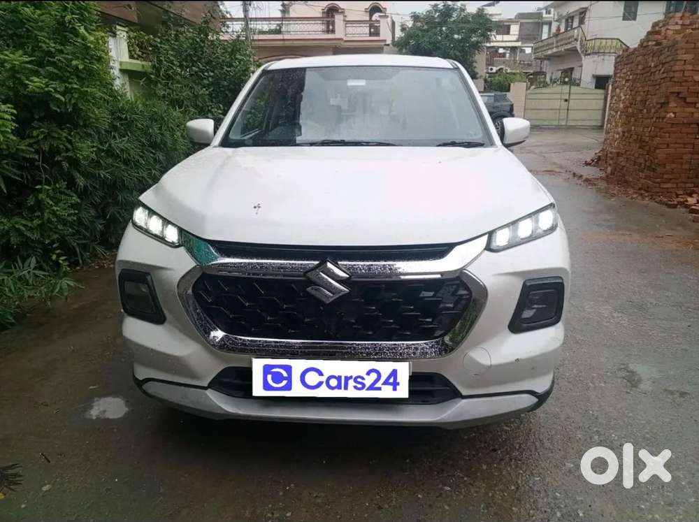 Maruti Suzuki Grand Vitara 1.5 Delta Smart Hybrid At, 2023, Petrol