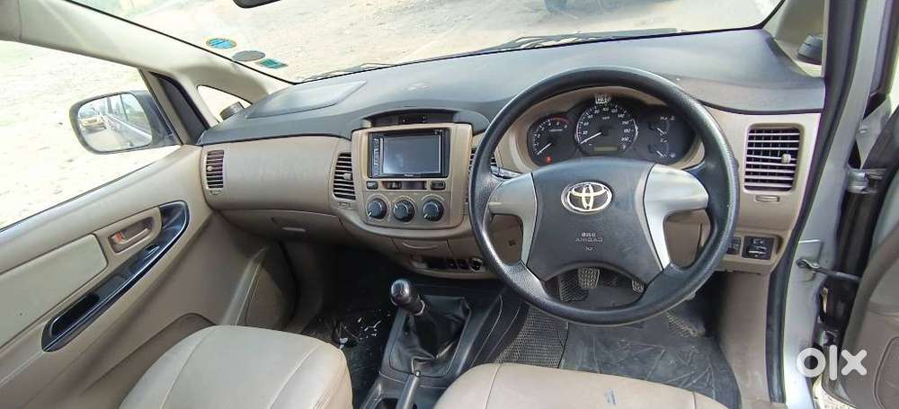 Toyota Innova 2.5 G (diesel) 8 Seater, 2015, Diesel