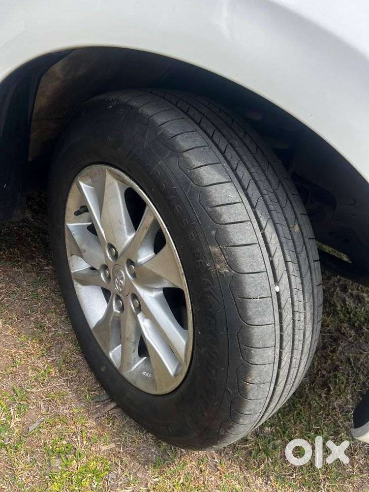 Toyota Innova Crysta 2.4 V 8 Str, 2020, Diesel