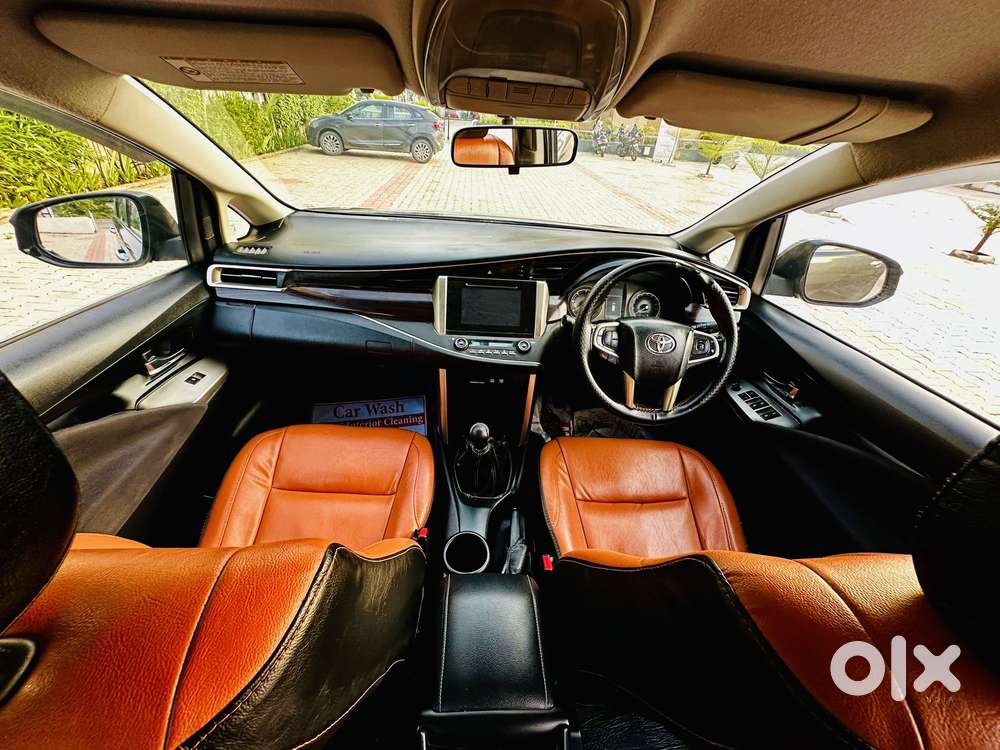 Toyota Innova Crysta 2.4 V 8 Str, 2017, Diesel