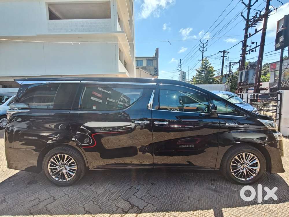 Toyota Vellfire Vip – Executive Lounge, 2022, Petrol