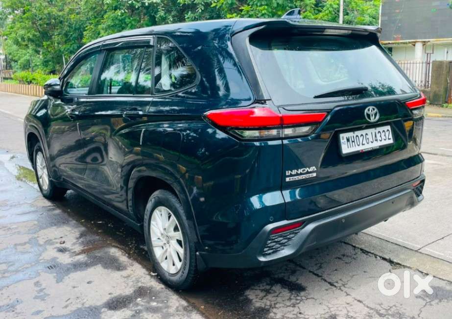 Toyota Innova Hycross Gx (o), 2025, Petrol