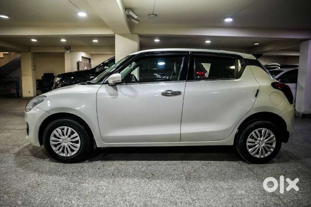 Maruti Suzuki Swift Vxi Abs Bsiv, 2020, Petrol