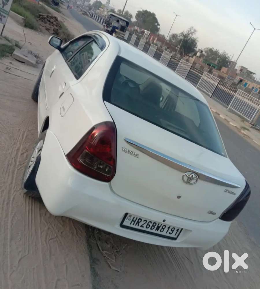 Toyota Etios 2013 Diesel 180000 Km Driven