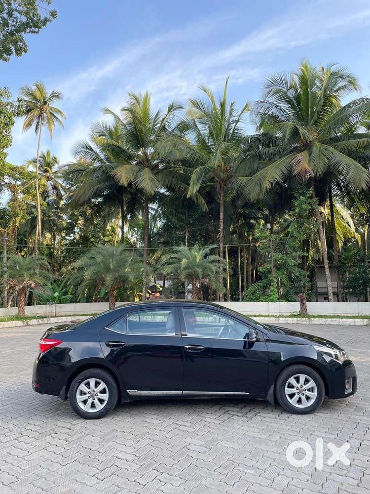Corolla Altis Diesel G 2014 December Good Condition