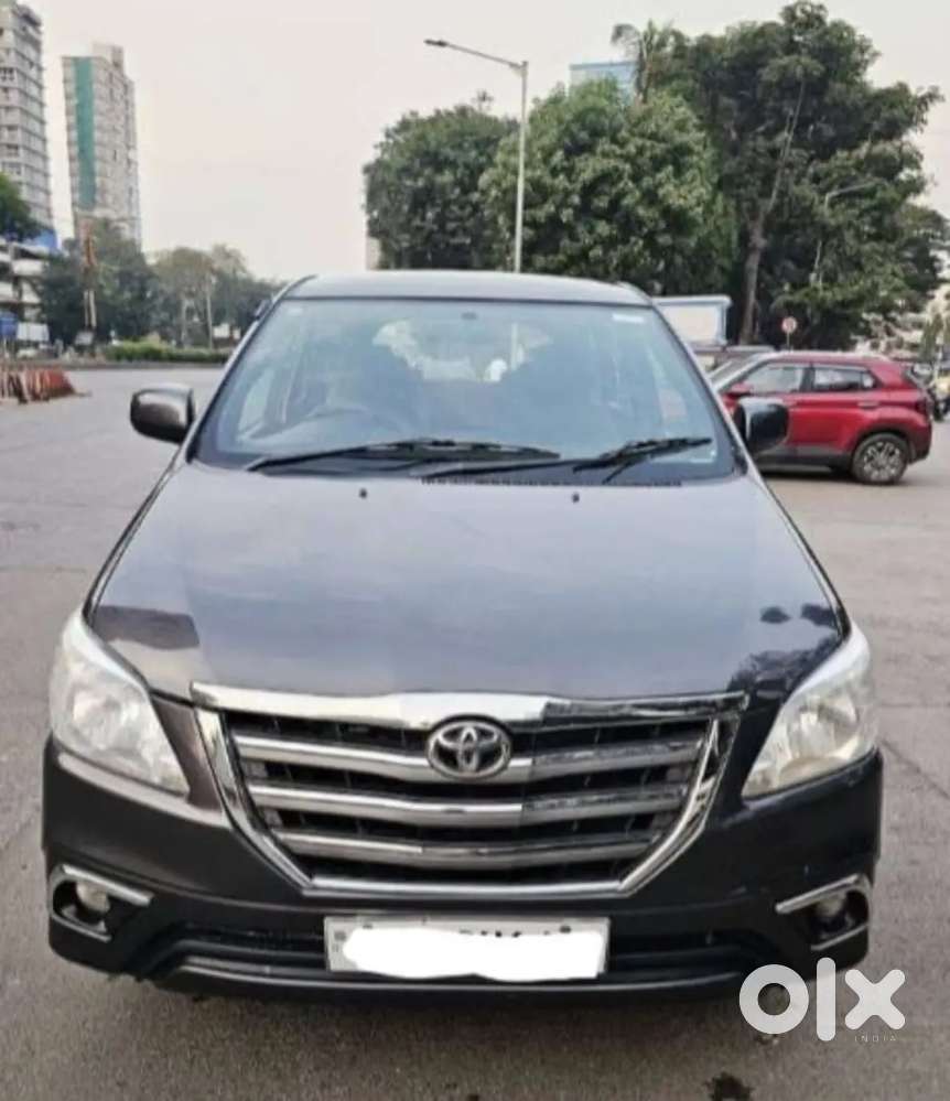 Toyota Innova 2015 Diesel Well Maintained