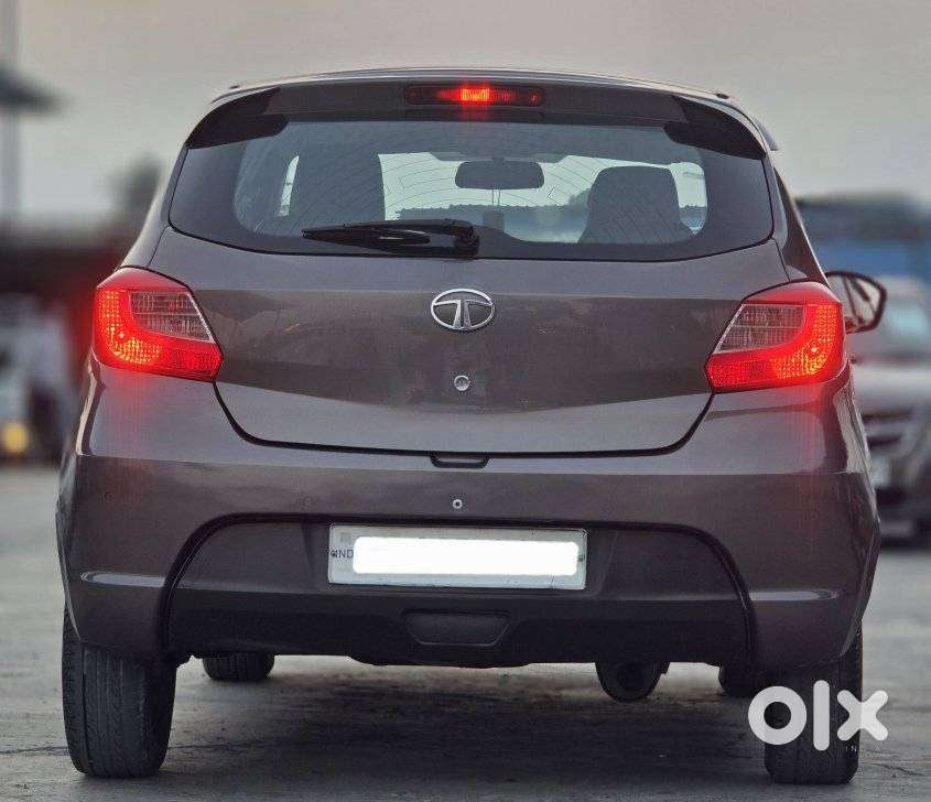Tata Tiago, 2016, Petrol