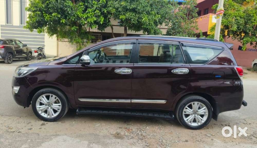 Toyota Innova Crysta 2.8z Automatic, 2016, Diesel