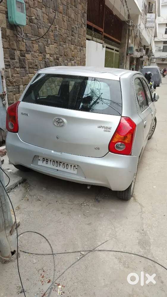 Toyota Etios Liva G 2011