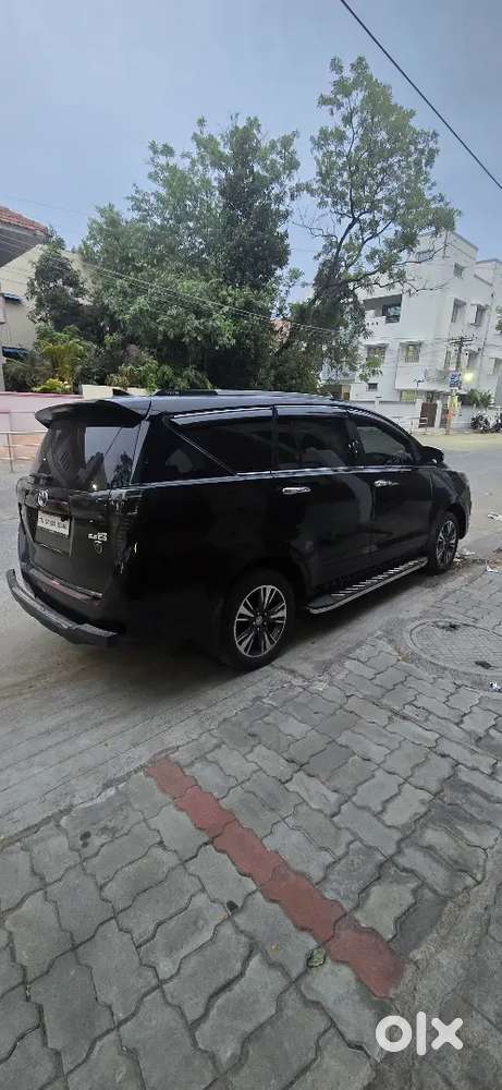 Toyota Innova Crysta 2016 Diesel Well Maintained