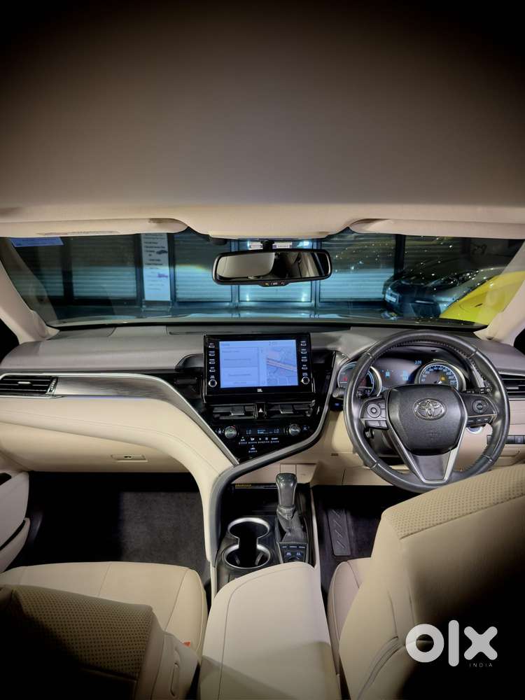 Toyota Camry Hybrid, 2023, Petrol