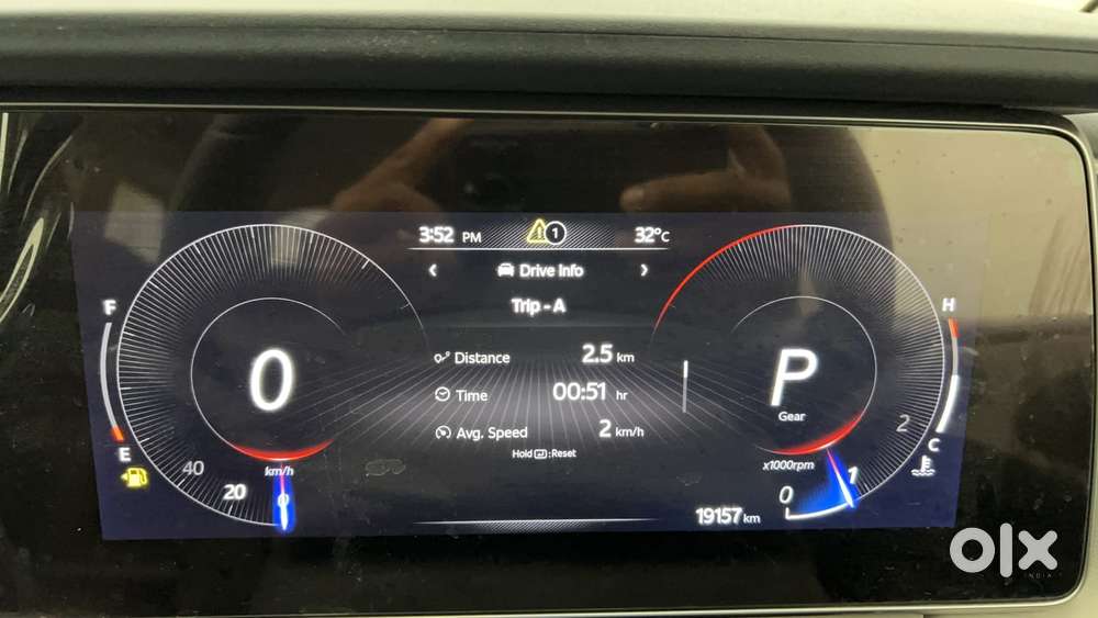 Mahindra Xuv700 2.0 Ax 5 Petrol At Str, 2023, Petrol