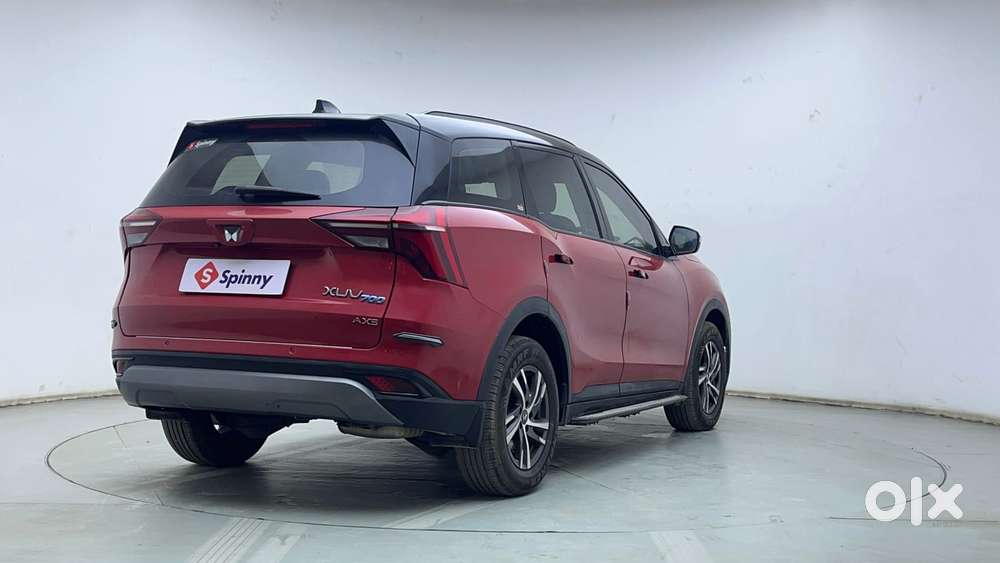 Mahindra Xuv700 2.0 Ax 5 Petrol At Str, 2023, Petrol