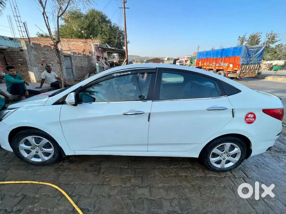 Hyundai Verna 2013 Petrol 102000 Km Driven