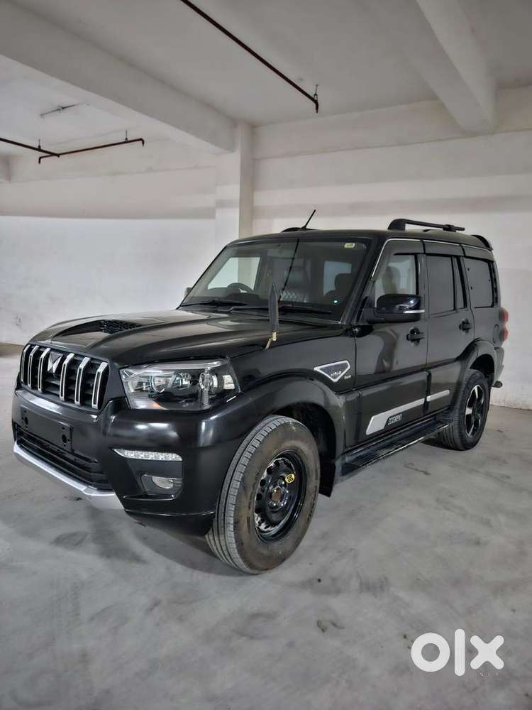 Mahindra Diesel Car 2022 Convert. S11 Classic
