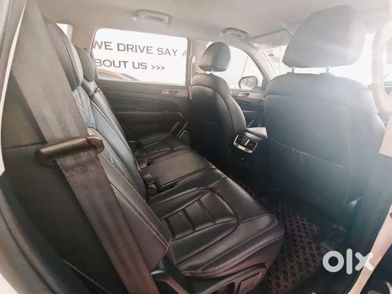Mahindra Alturas G4, 2022, Diesel