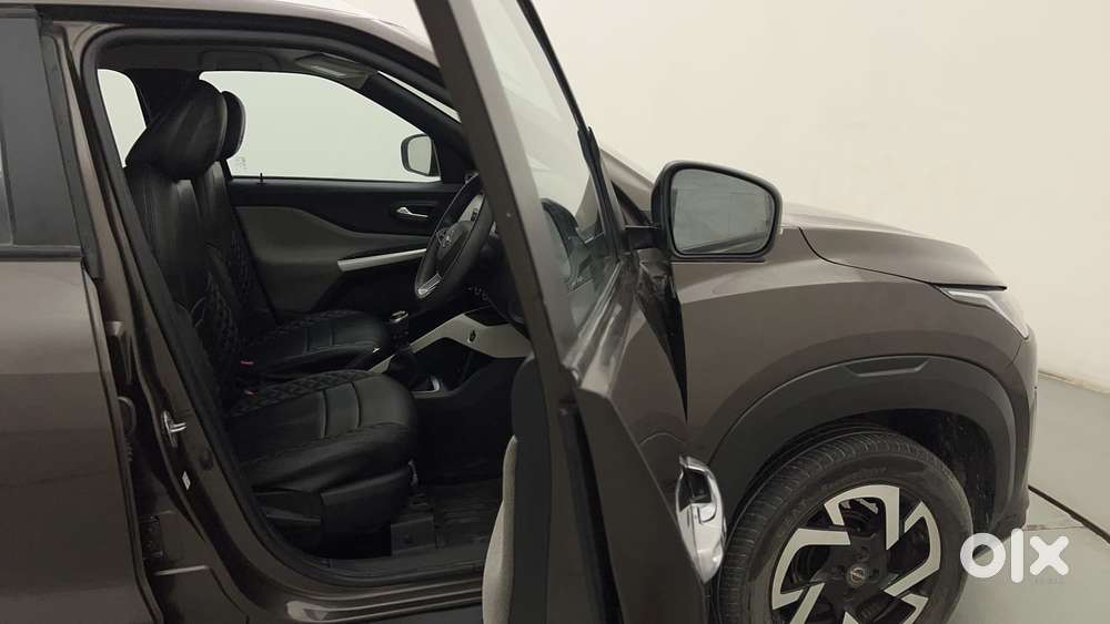 Nissan Magnite 1.0 Xv, 2022, Petrol