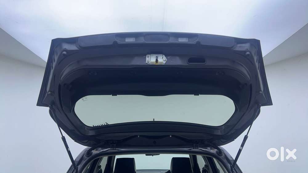 Maruti Suzuki Swift Vvt Vxi, 2017, Petrol