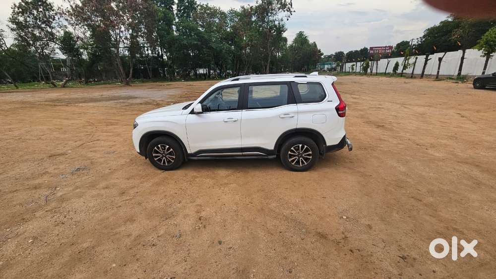 Mahindra Scorpio-n 2.0 Z8 L Petrol At 7 Str, 2025