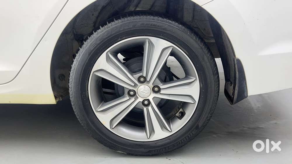 Hyundai Verna [ ] Fluidic 4s 1.6 Crdi Sx (o) At, 2019, Petrol