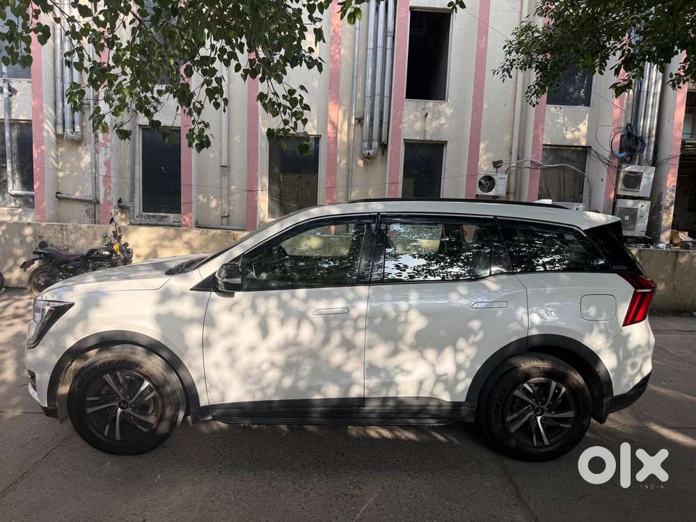 Mahindra Xuv700 2.0 Ax 5 Petrol At Str, 2026, Petrol