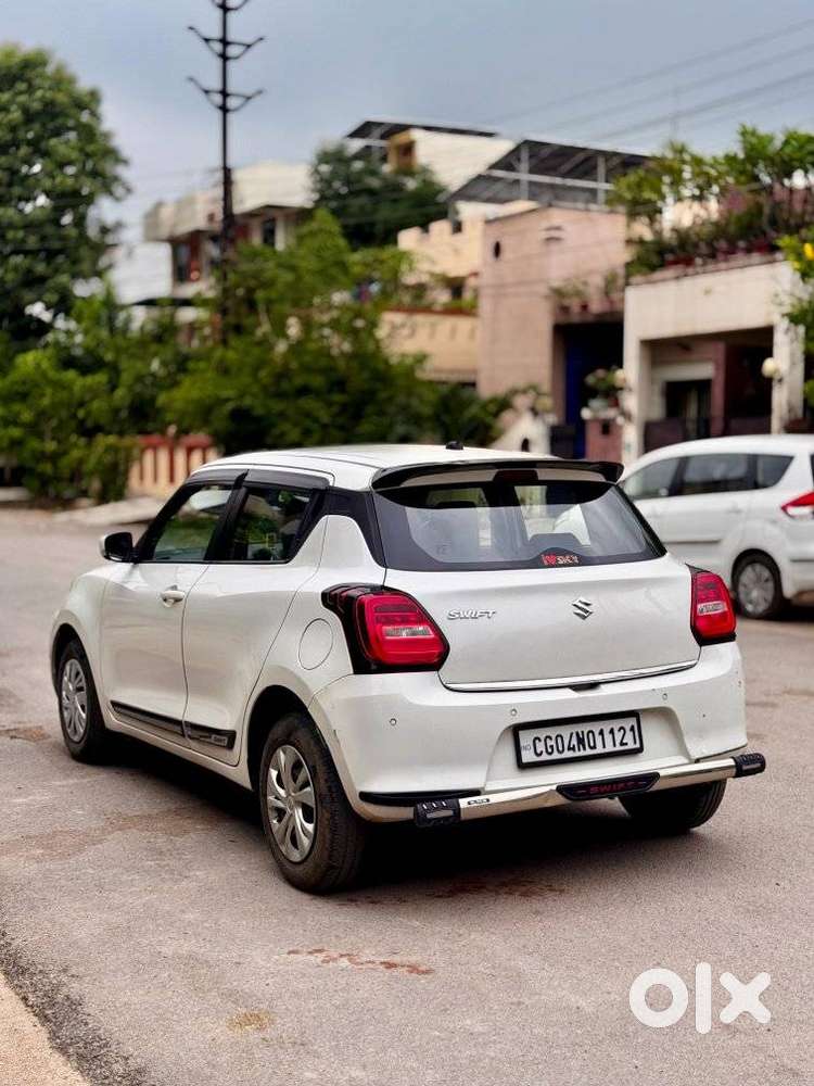 Maruti Suzuki Swift Vxi + Manual, 2021, Petrol