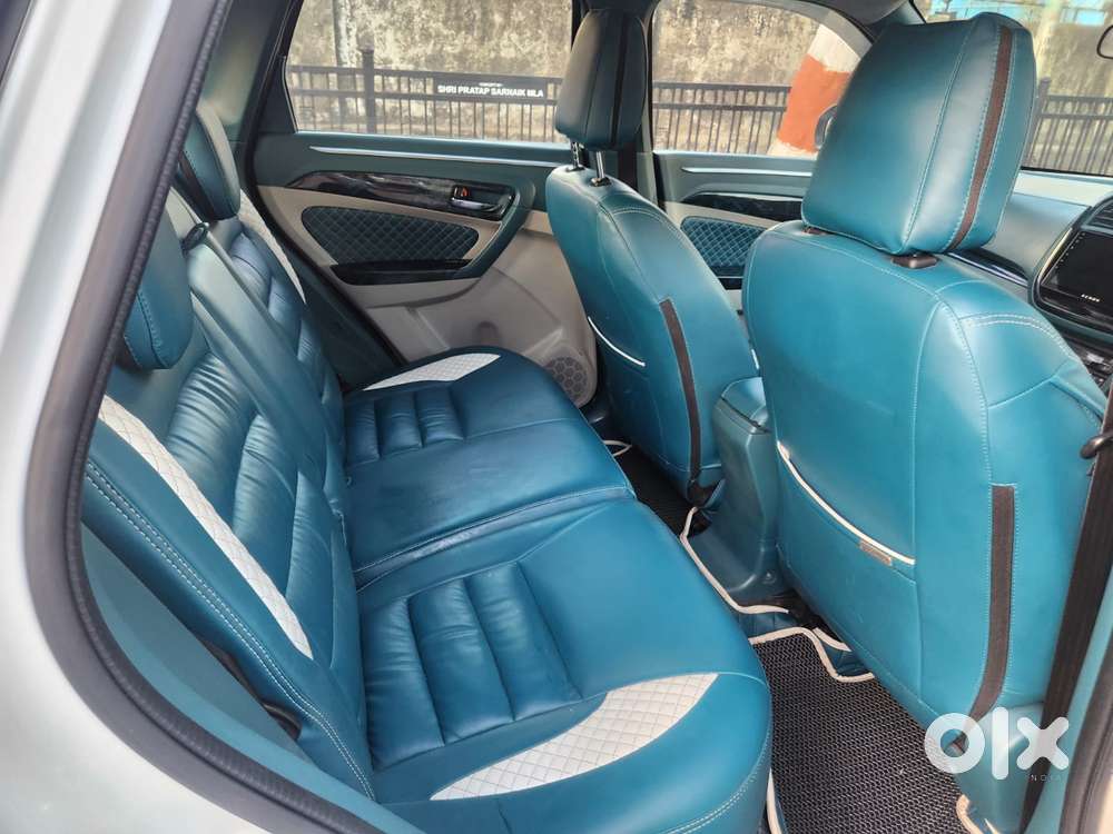 Maruti Suzuki Brezza Zdi+ Dual Tone, 2018, Diesel