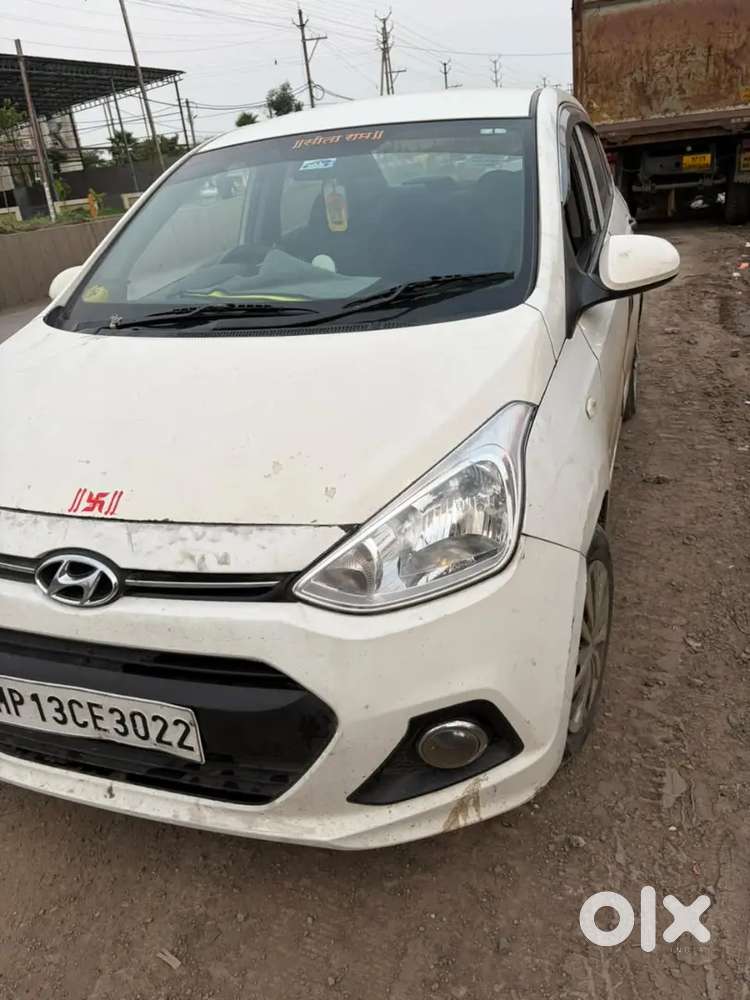 Hyundai Xcent 2016 कार