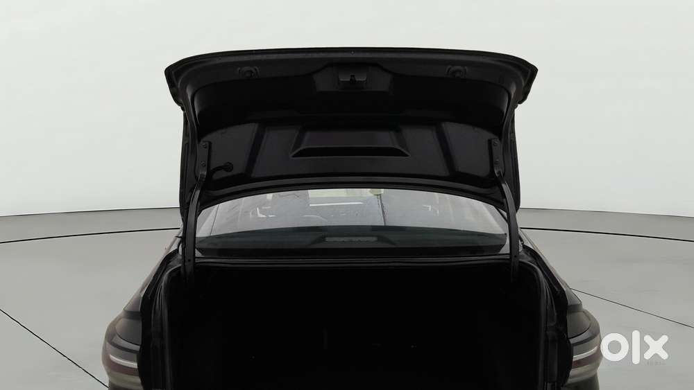 Volkswagen Virtus 1.0 Topline Tsi At, 2023, Petrol